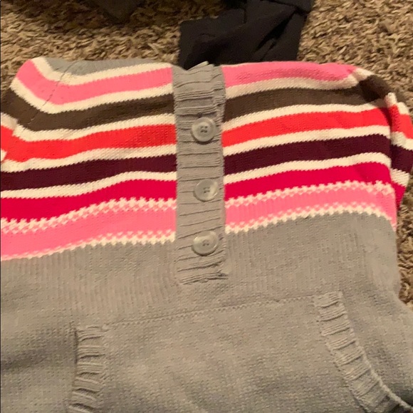 Clothes - Picture 8 of 8